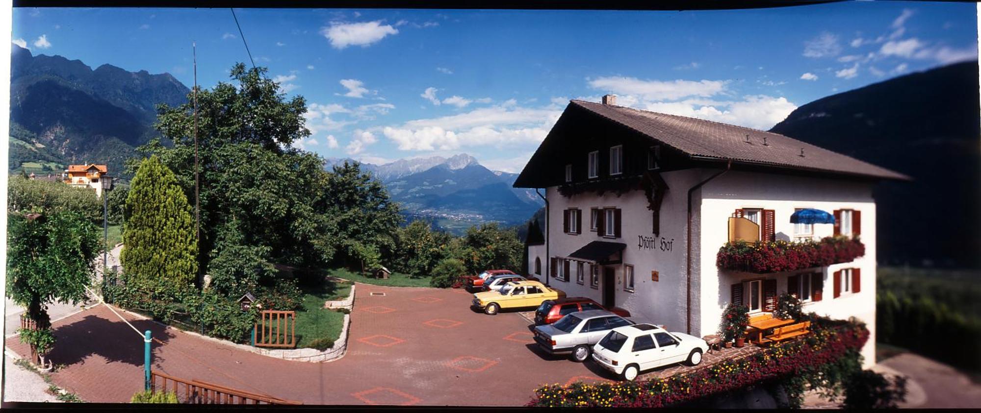 Pfoestlhof Bed & Breakfast Parcines Exterior photo